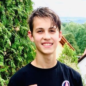 Meet your Posher, Trentan